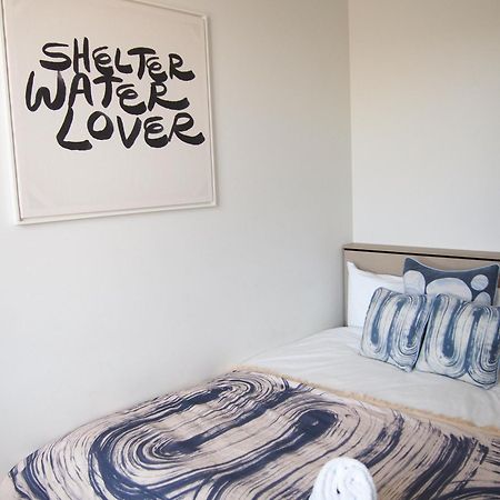 Barrys Beach Road Hotel Sydney Buitenkant foto