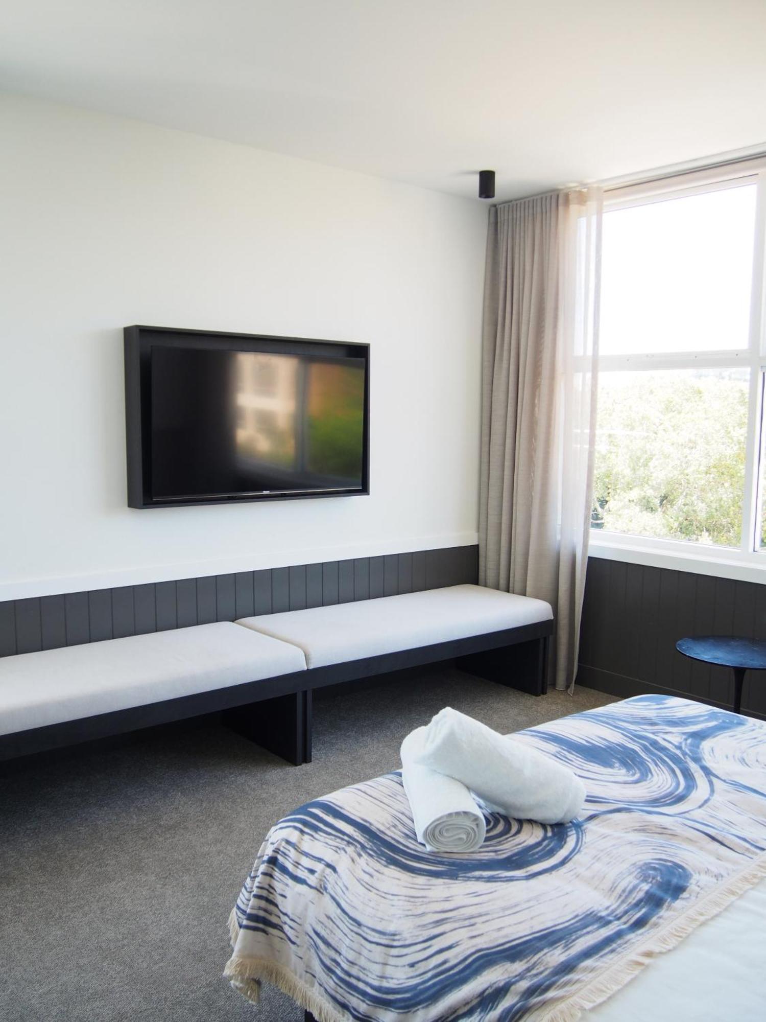 Barrys Beach Road Hotel Sydney Buitenkant foto