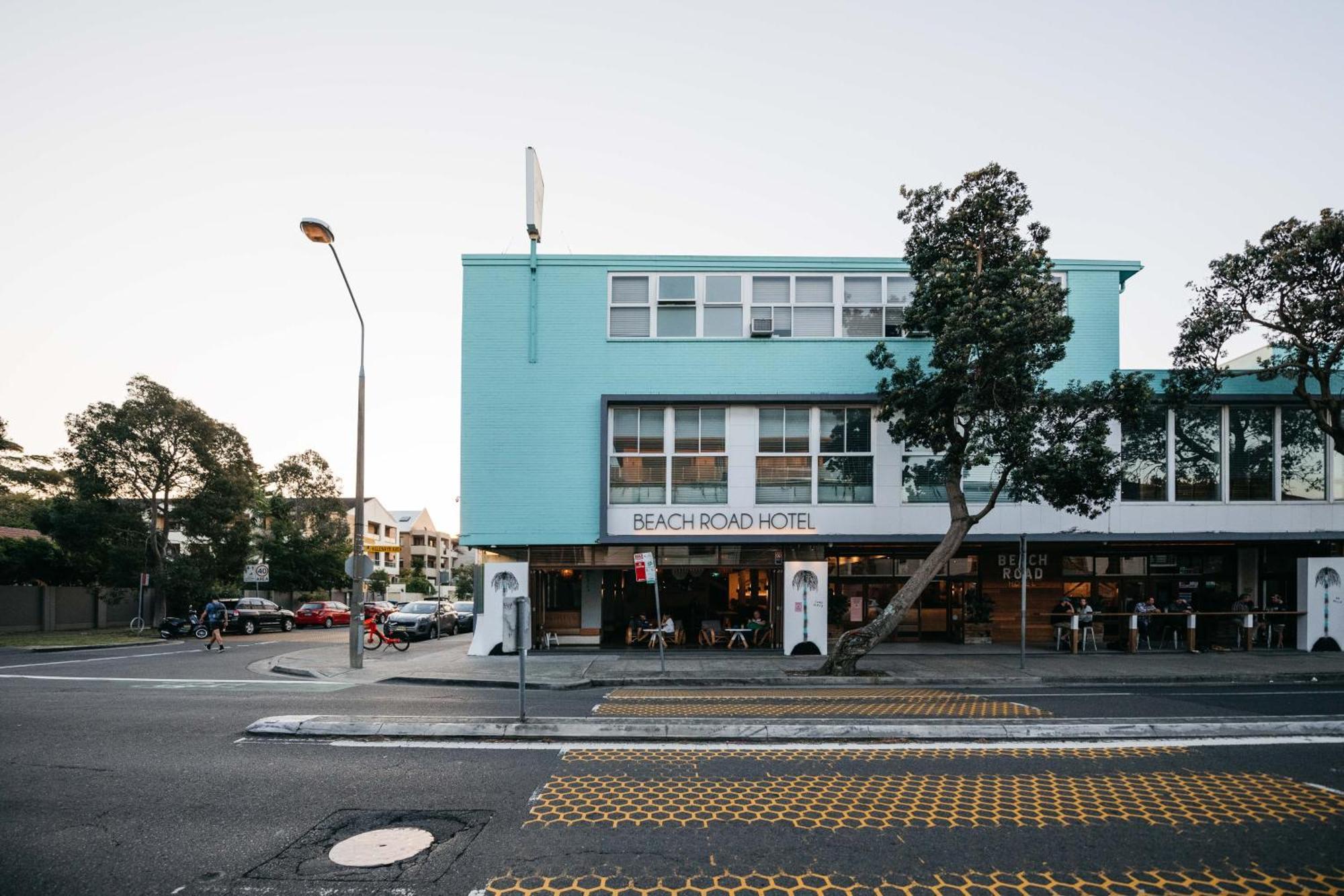 Barrys Beach Road Hotel Sydney Buitenkant foto